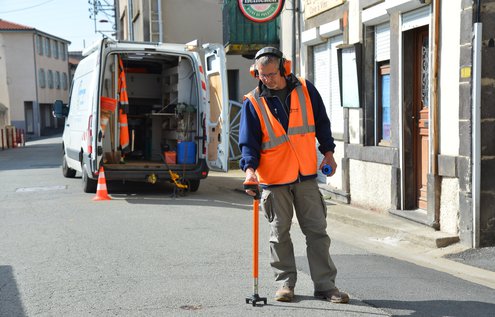 Intervention sur le terrain à Chateaugay - Recherche d'une fuite d'eau